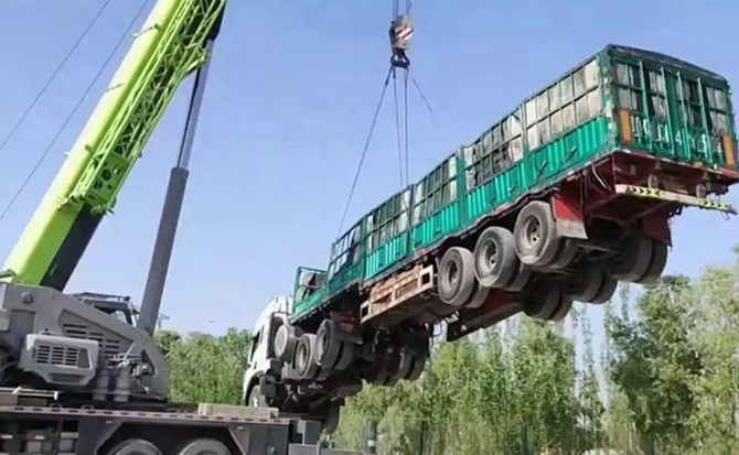 山南道路脱困救援案例